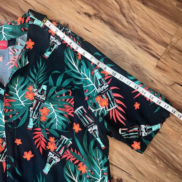 NWOT Coca-Cola Tropical Hawaiian Button Up Shirt XL Short Sleeve Black Green - Picture 3 of 6